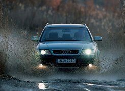 Audi Allroad, Przód, Błoto