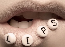 Usta, Napis, Lips
