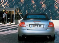 Audi A4, Cabrio, Tył