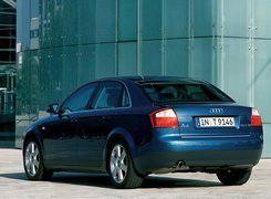 Audi A4, Sedan