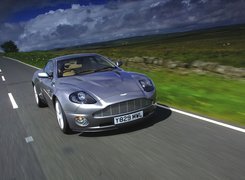 Srebrny, Aston Martin, V12 Vanquish