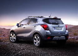 Tył, Opel Mokka, Lampy