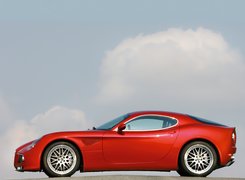 Alfa Romeo 8C, Lewy Profil