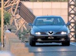 Alfa Romeo 166