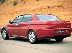 Alfa Romeo 166