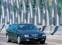 Alfa Romeo 166