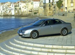 Alfa Romeo 156, Plaża, Kamienice