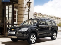 Czarny Chevrolet Captiva