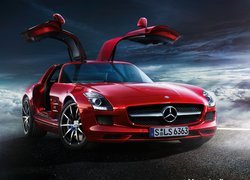 Czerwony, Mercedes SLS