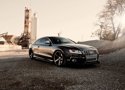 Czarne, Audi S5