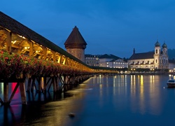 Oświetlone, Miasteczko, Nad, Rzeką, Mostek