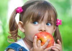 Mała, Dziewczynka, Jabłko