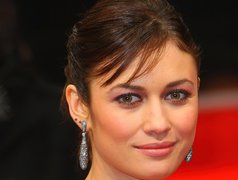 Olga Kurylenko, Twarz