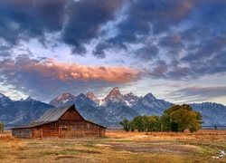 Stany Zjednoczone, Stan Wyoming, Park Narodowy Grand Teton, Góry Teton Range, Drewniany, Dom