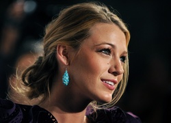 Blake Lively, Turkusowy, Kolczyk