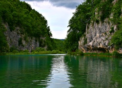 Rzeka, Skały