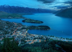 Queenstown, Nowa Zelandia, Panorama, Nocą