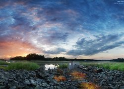 Kamienie, Rzeka, Niebo, Chmury