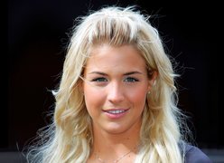 Uśmiechnięta, Gemma Atkinson