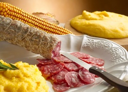 Kiełbasa, Polenta, Kukurydza