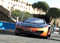 McLaren MP4-12C, Ulice