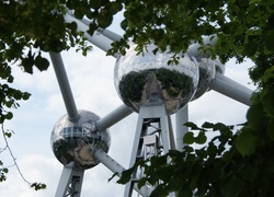 Atomium, Bruxela, Budowla