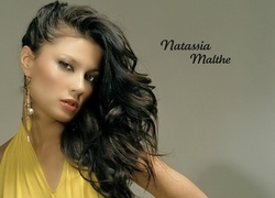 Natassia Malthe, Kolczyki, Makijaż