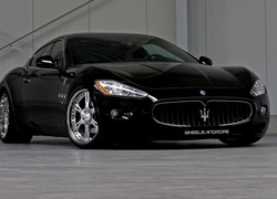 Czarne, Maserati
