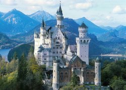 Niemcy, Bawaria, Zamek Neuschwanstein, Skały, Lasy, Drzewa