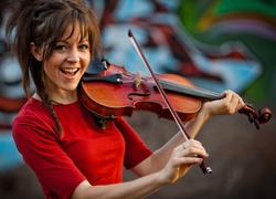 Lindsey Stirling, Uśmiech, Skrzypce