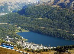 Engadine, St.Moritz, Szwajcaria, Góry, Pociąg