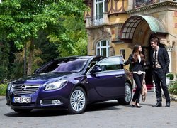 Opel Insignia Ecoflex, Para, Budynek