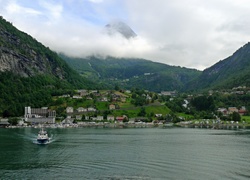 Norwegia, Geiranger, Jezioro, Miasto, Góry, Lasy