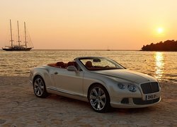 Bentley Continental GTC, Srebrny, Kabriolet