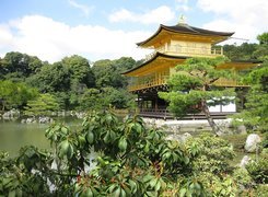 Świątynia Kinkakuji, Złoty Pawilon, Staw Kyko chi, Drzewa, Kioto, Japonia