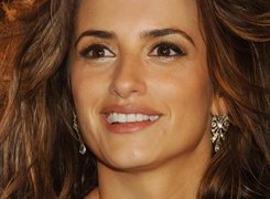 Penelope Cruz, Kolczyki