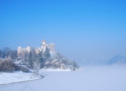 Polska, Niedzica, Pieniny, Zamek Dunajec w Niedzicy, Zbiornik Czorsztyński, Jezioro, Zima