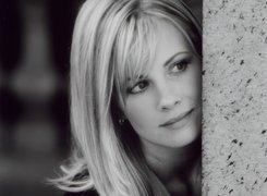 Monica Potter, Blondynka