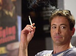 Robert Downey Jr, Papieros