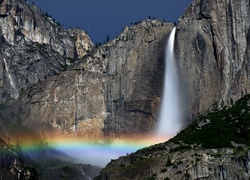 Stany Zjednoczone, Stan Kalifornia, Park Narodowy Yosemite, Wodospad Yosemite, Góry, Tęcza