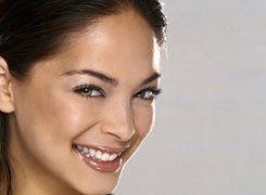 Kristin Kreuk, Białe zęby