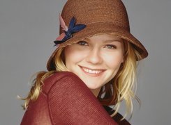 Kirsten Dunst, Kapelusz