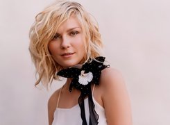 Kirsten Dunst, Kokardka