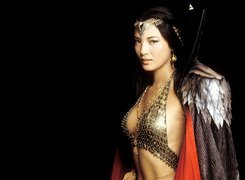 Wojowniczka, Kelly Hu