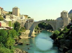 Rzeka, Domy, Most, Mostar, Bośnia i Hercegowina