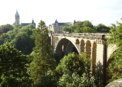 Luksemburg, Most Adolphe Bridge, Wieża Banku Narodowego