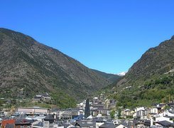Pireneje, Fragment, Stolicy, Andorra la Vella