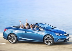 Opel Cascada, Woda