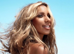 Leona Lewis, Blondynka, Piosenkarka