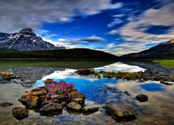 Kanada, Prowincja Alberta, Park Narodowy Banff, Jezioro, Kamienie, Góry